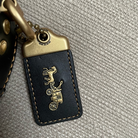 Coach Canteen Crossbody Bag in colour Black new without tags - Picture 3 of 15